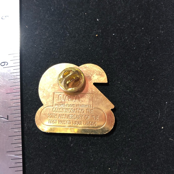 NASA Apollo 11 20th anniversary 1969-1989 enamel lapel pin - Picture 4 of 5